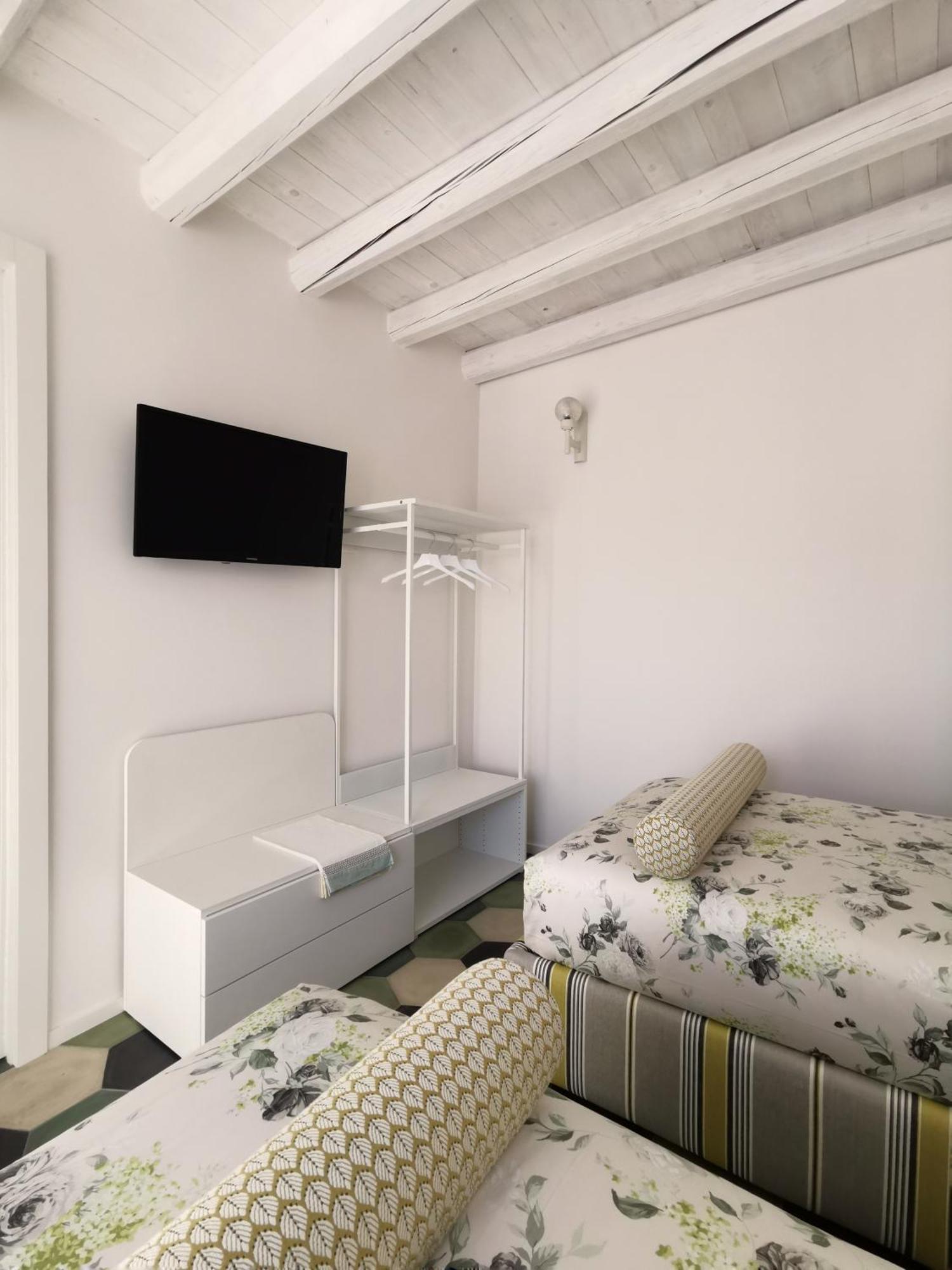 Coniger 4 Casa Vacanze In Centro Lecce Con Wi-Fi E Smart Tv Bagian luar foto
